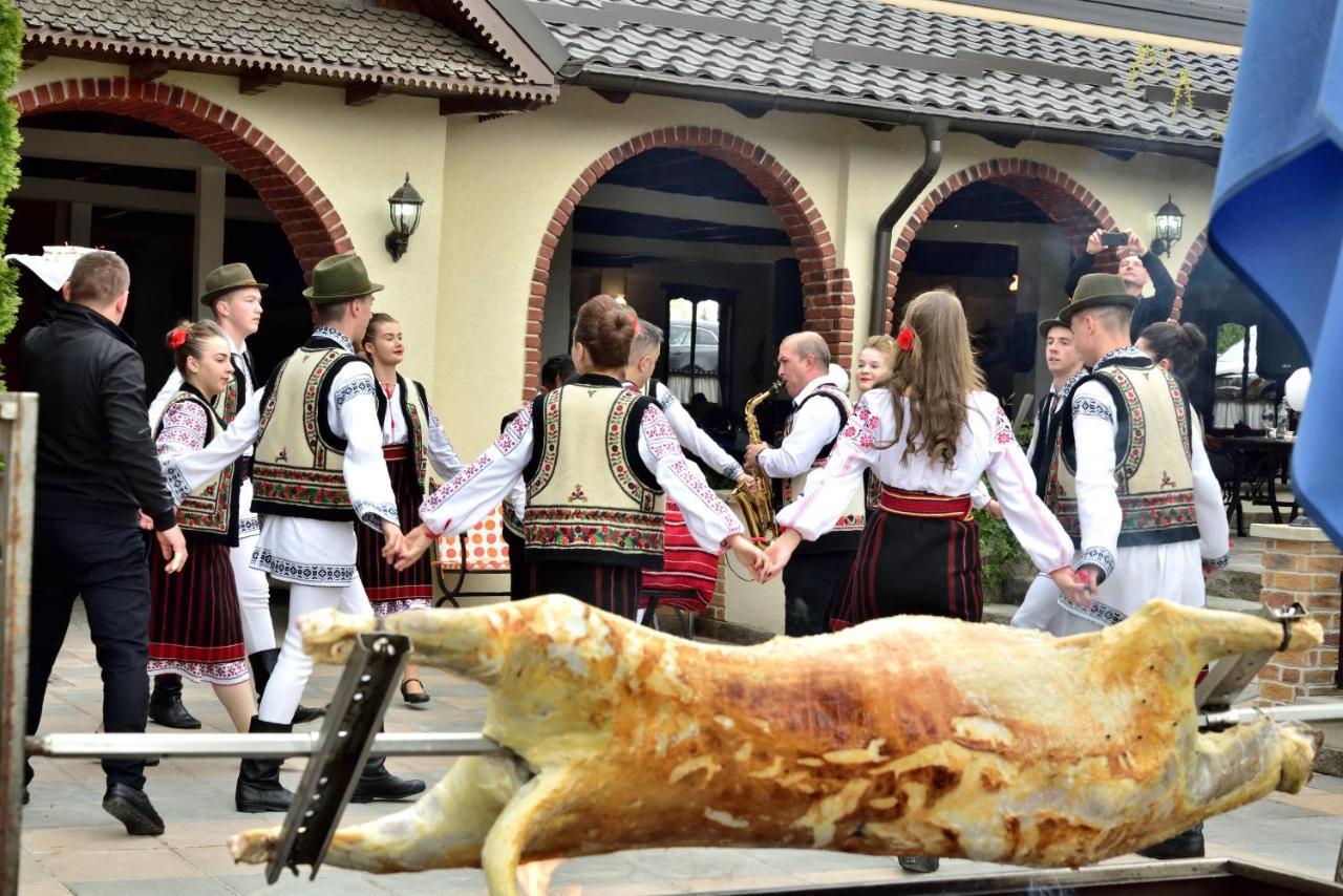 Pensiunea Eden Agapia Buitenkant foto